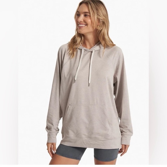 Vuori Tops - Vuori Women’s Halo Oversized Hoodie